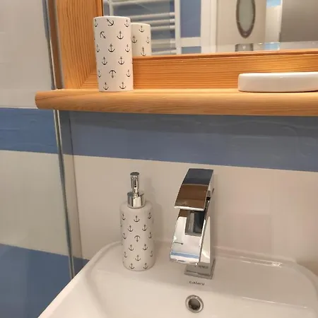 Orion Z Miejscem Parkingowym Gdynia